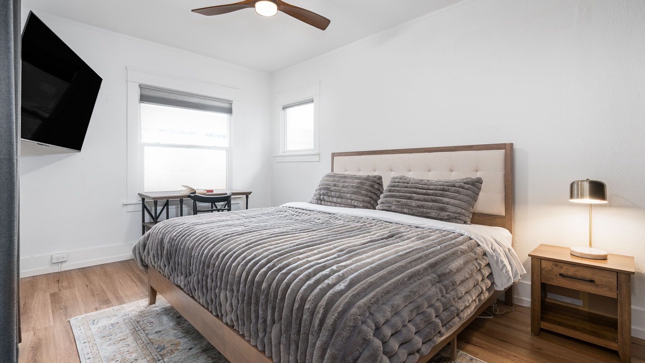 Photo of Bedroom in Midtown