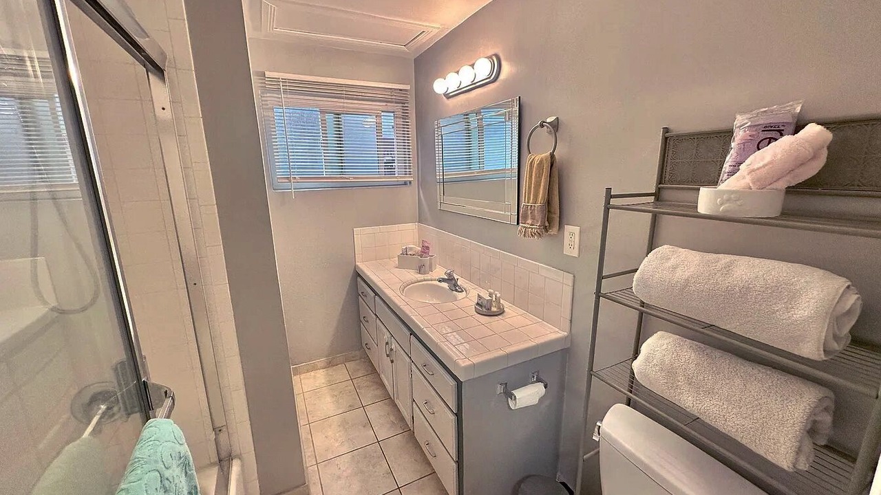 Photo of Bathroom in Beverly Grove