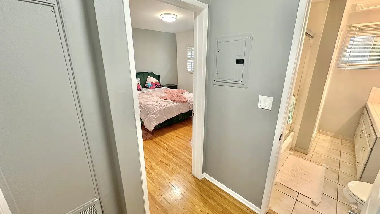 Photo of Bedroom in Beverly Grove