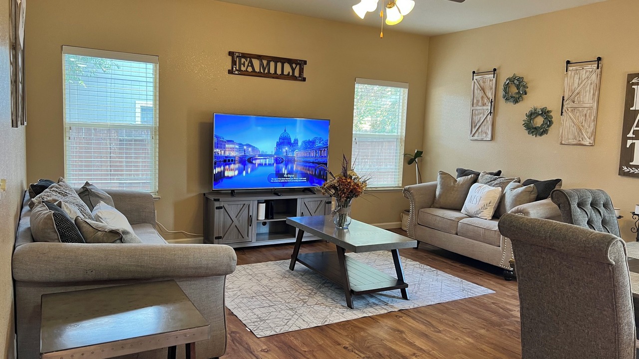 Photo of Livingroom in Fallon