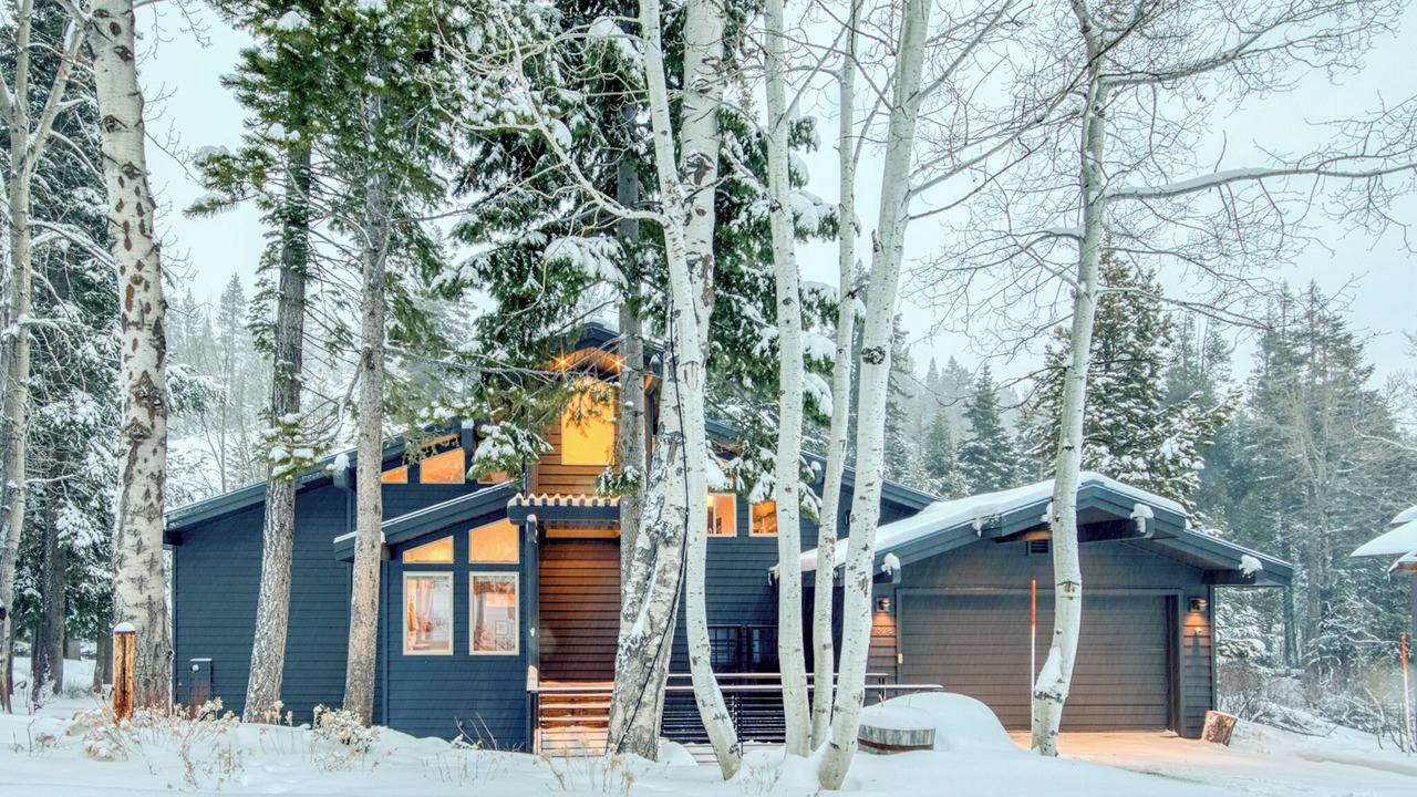 Photo of Outdoor in Alpine Meadows