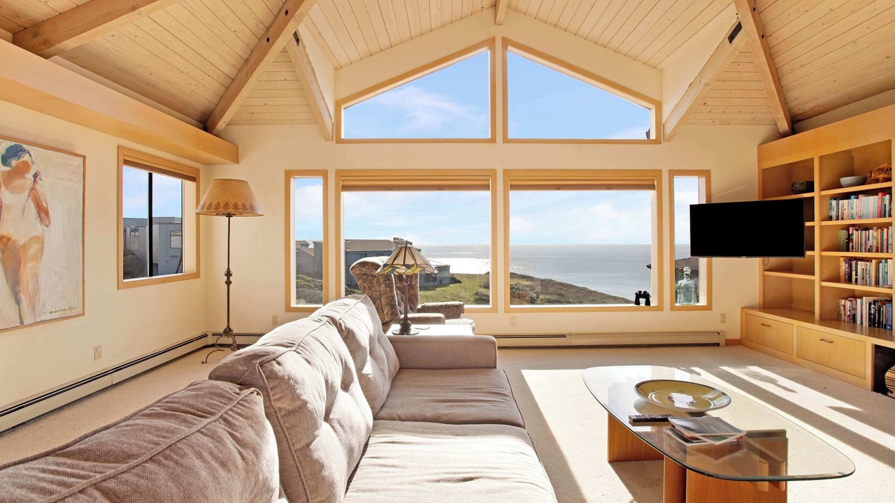 Photo of Bedroom in Bodega Bay