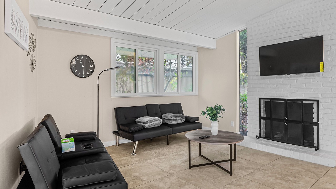 Photo of Livingroom in Palo Alto