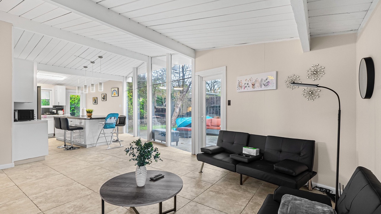 Photo of Livingroom in Palo Alto