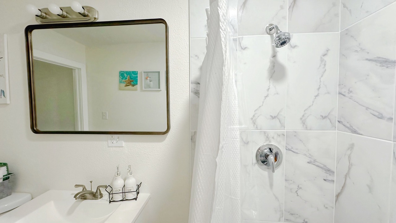 Photo of Bathroom in Woodlake