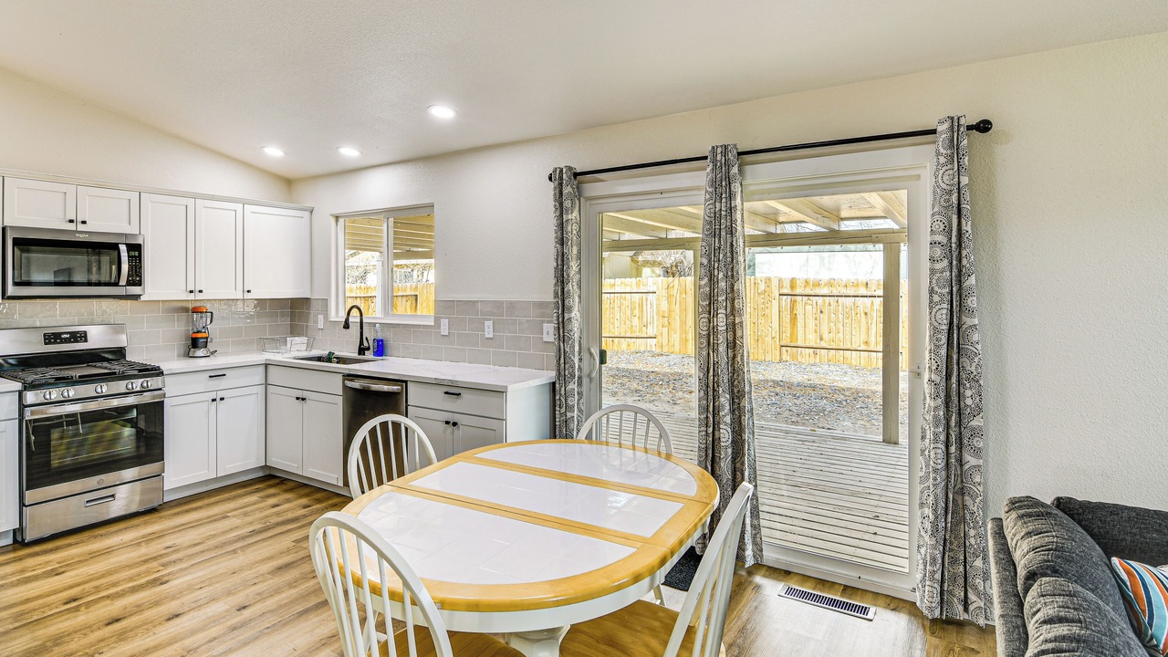 Photo of Livingroom in Fernley