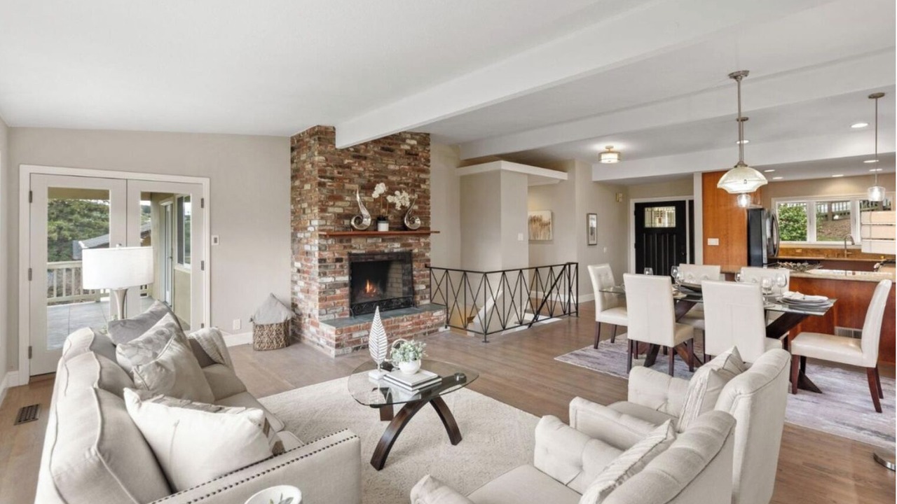 Photo of Livingroom in Belmont