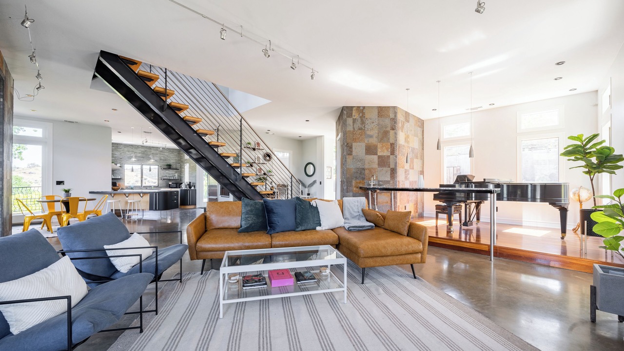 Photo of Livingroom in Friant