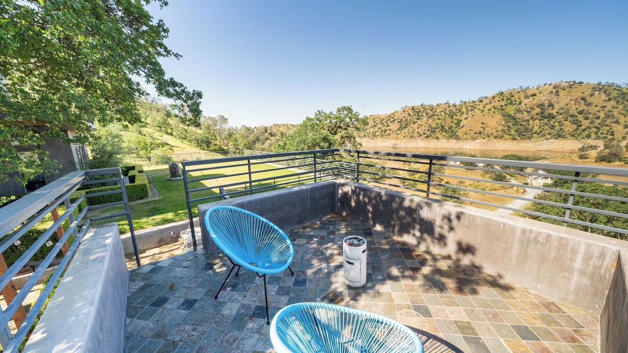 Photo of Patio Balcony in Friant