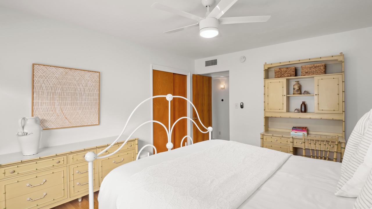 Photo of Bedroom in Raisin