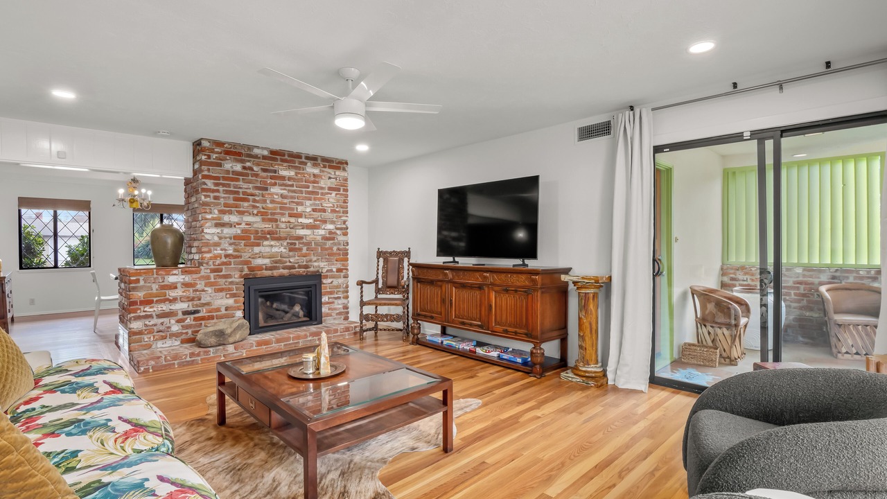 Photo of Livingroom in Raisin
