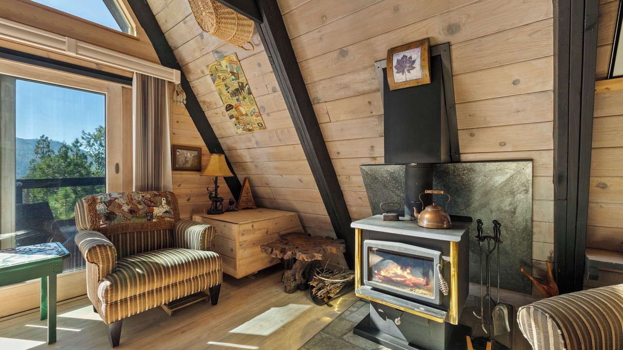 Photo of Livingroom in Mi-Wuk Village