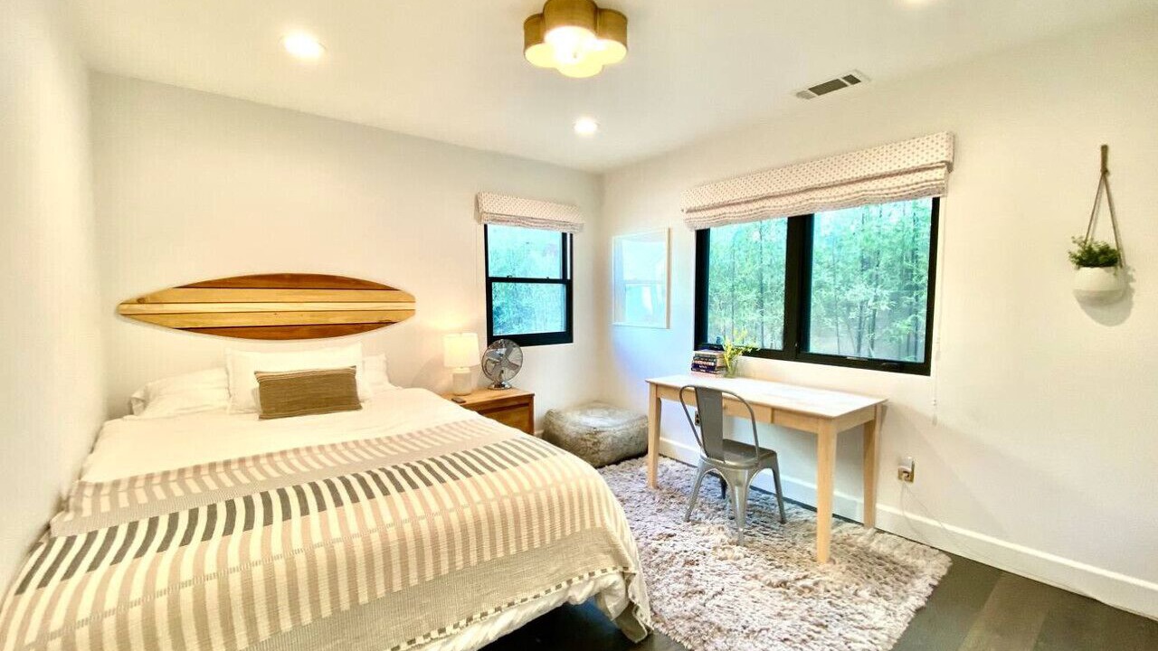 Photo of Bedroom in Silver Strand