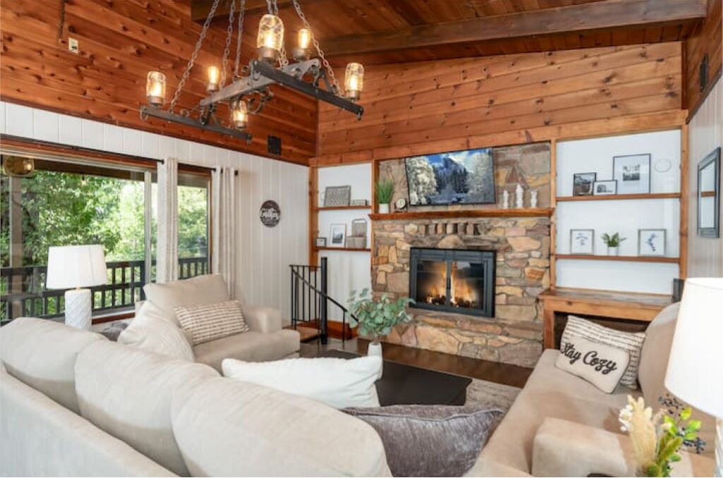 Photo of Livingroom in Oakhurst