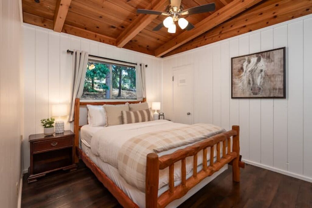 Photo of Bedroom in Oakhurst