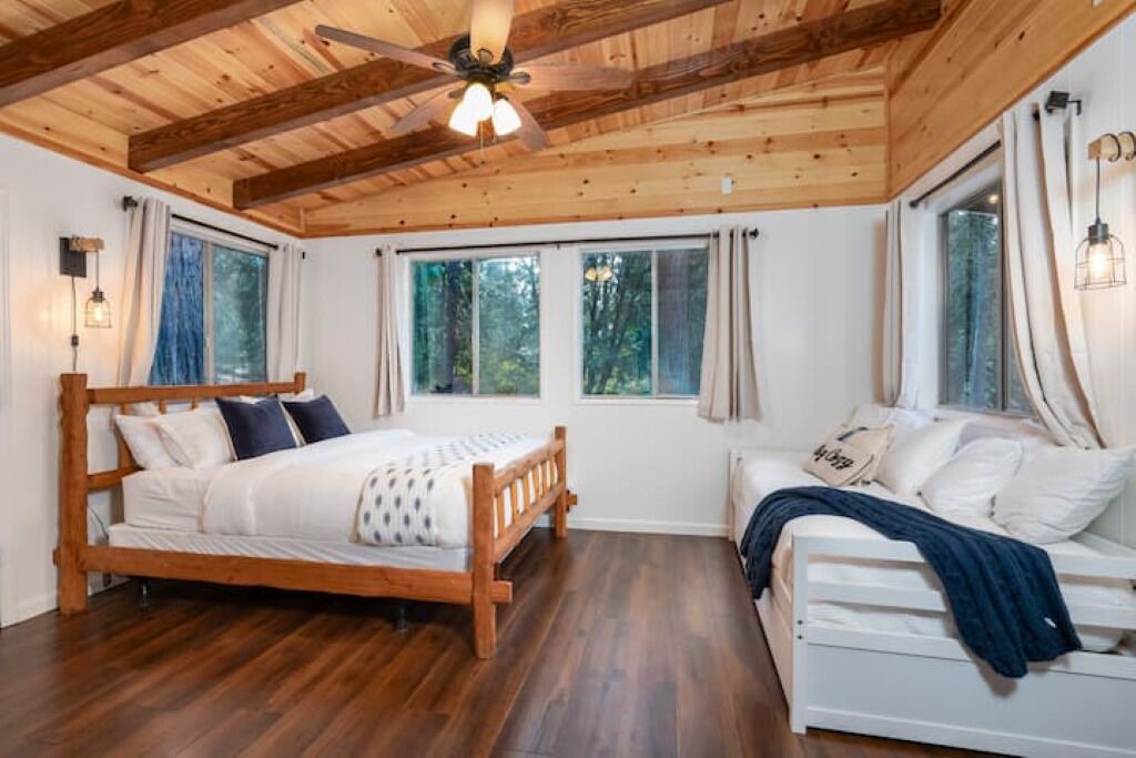 Photo of Bedroom in Oakhurst