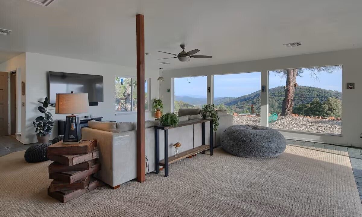 Photo of Livingroom in Mariposa