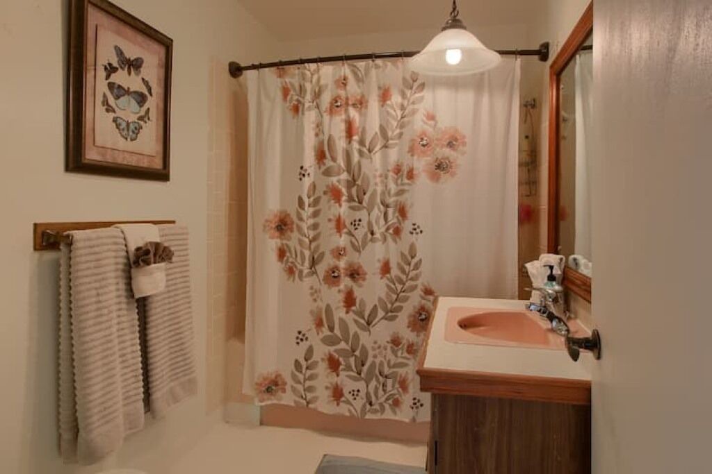 Photo of Bathroom in Mariposa