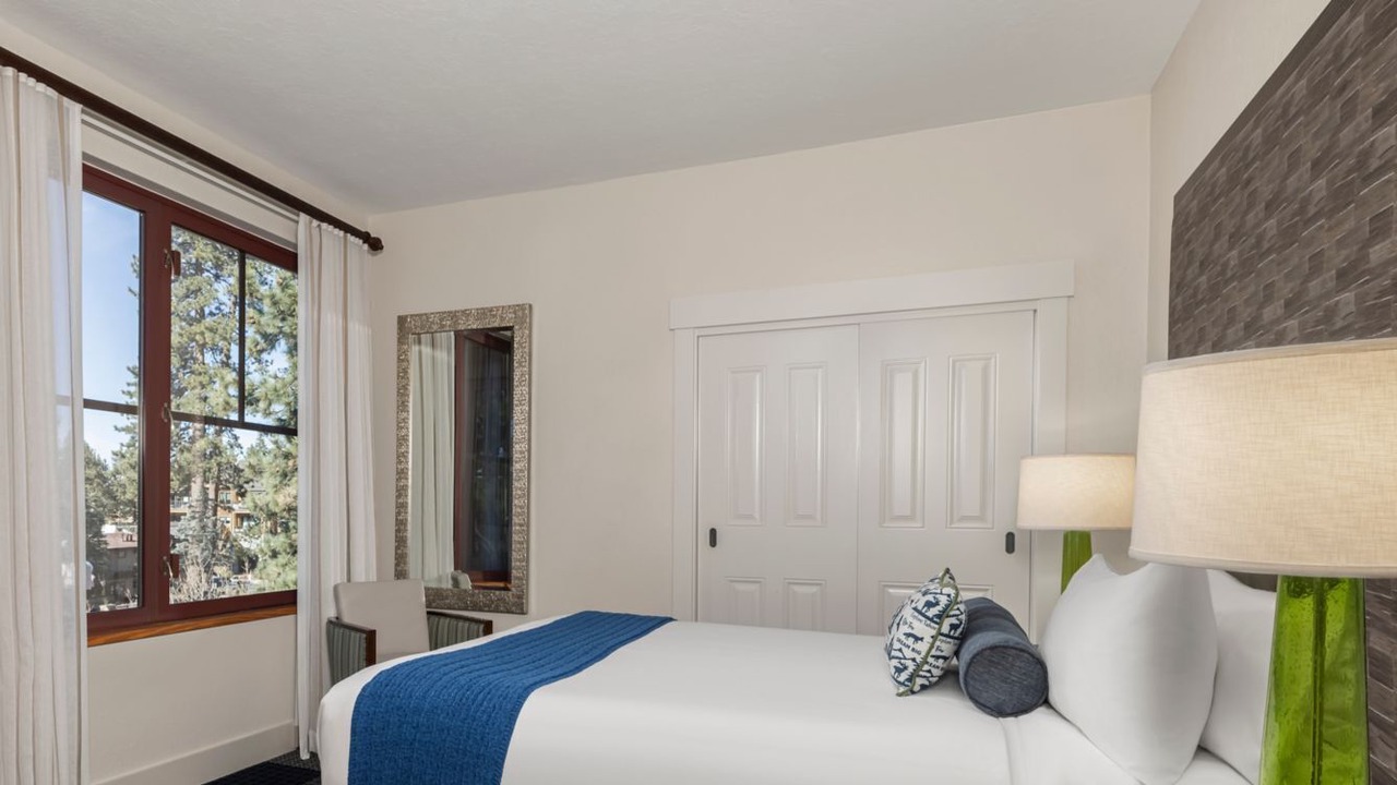Photo of Bedroom in Lakeside Park