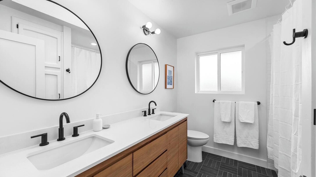 Photo of Bathroom in North Hilltop