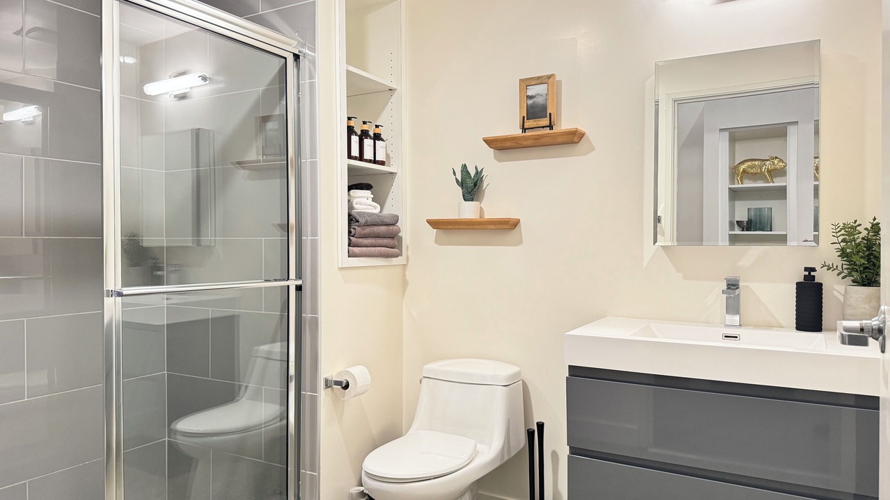 Photo of Bathroom in Lacy