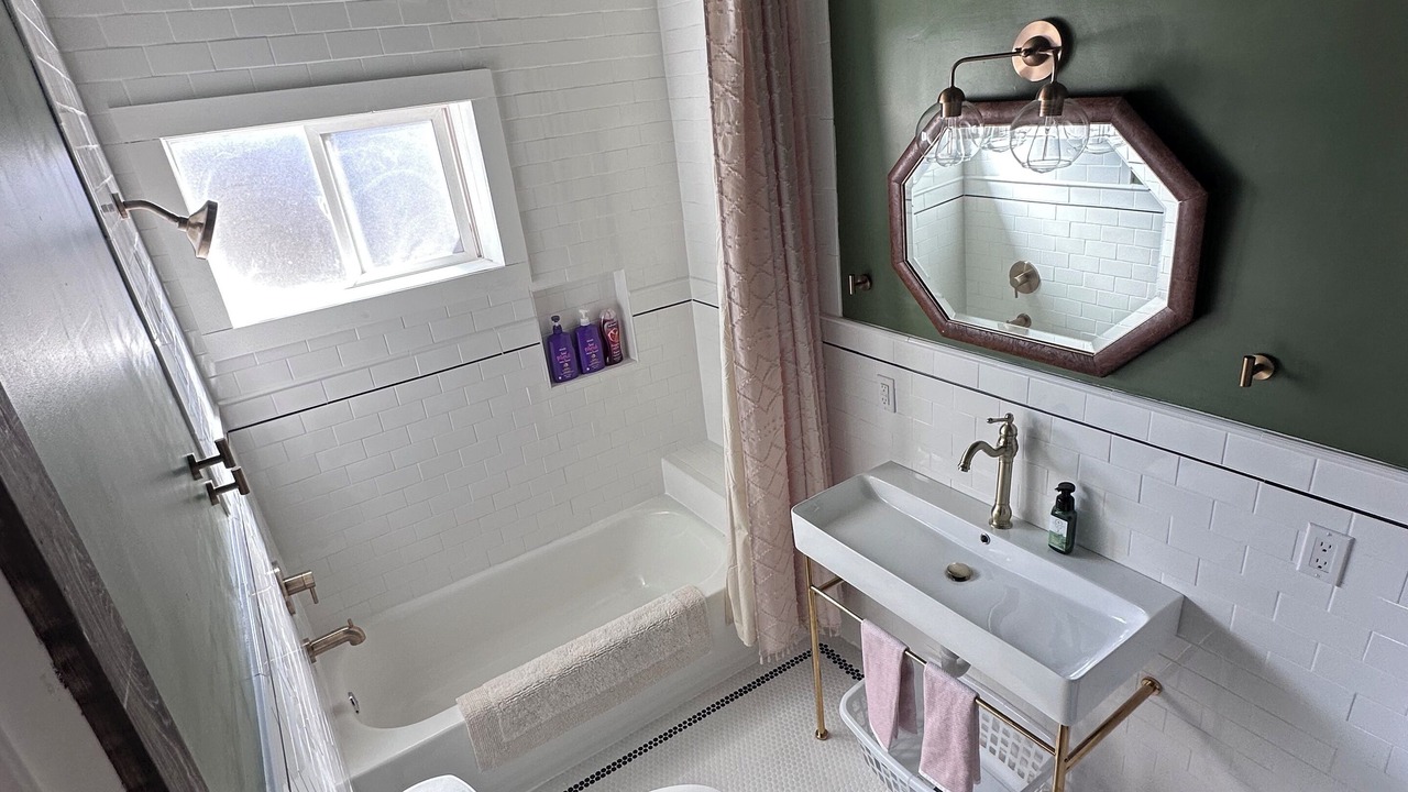 Photo of Bathroom in Corona Heights
