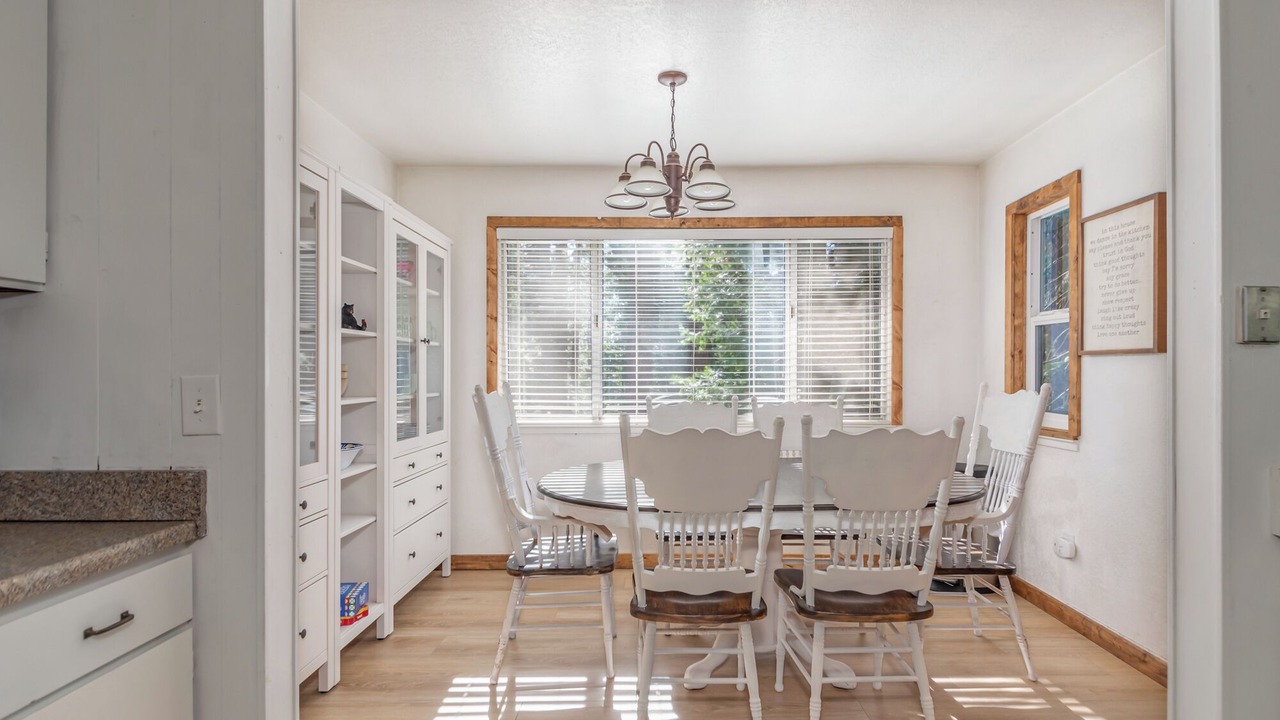 Photo of Bedroom in Avery