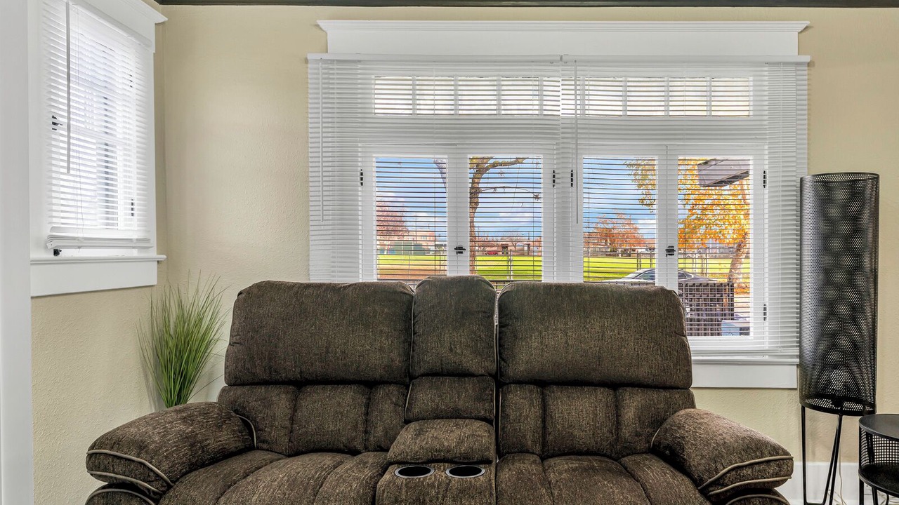 Photo of Livingroom in Tower District