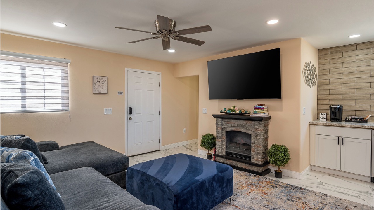 Photo of Livingroom in Park Village