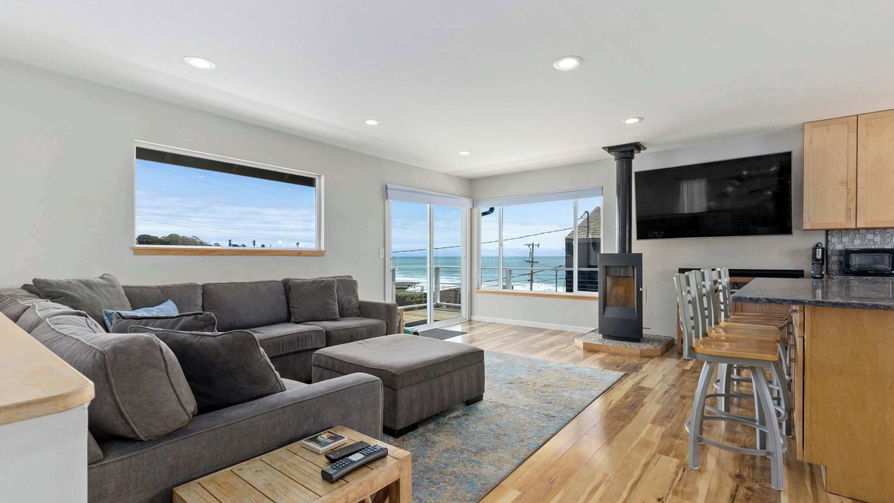 Photo of Livingroom in Eastside Santa Cruz