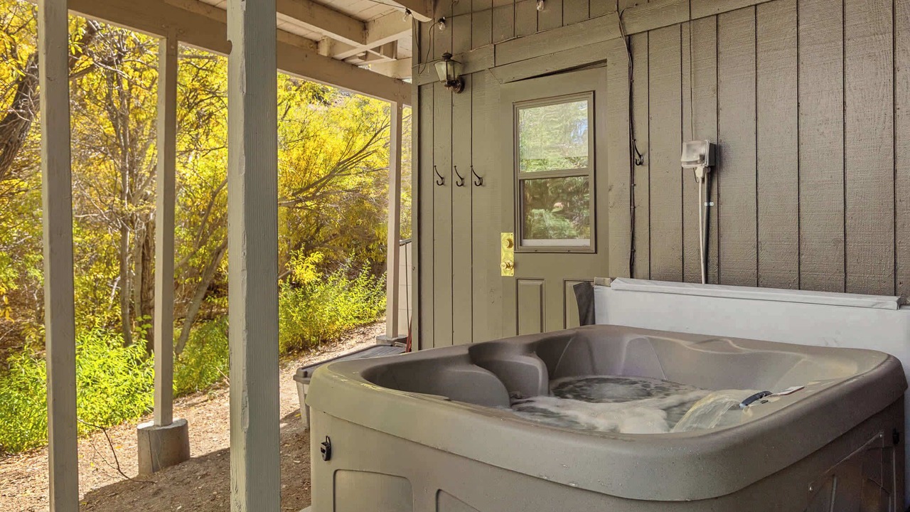 Photo of Bedroom in Green Valley Lake