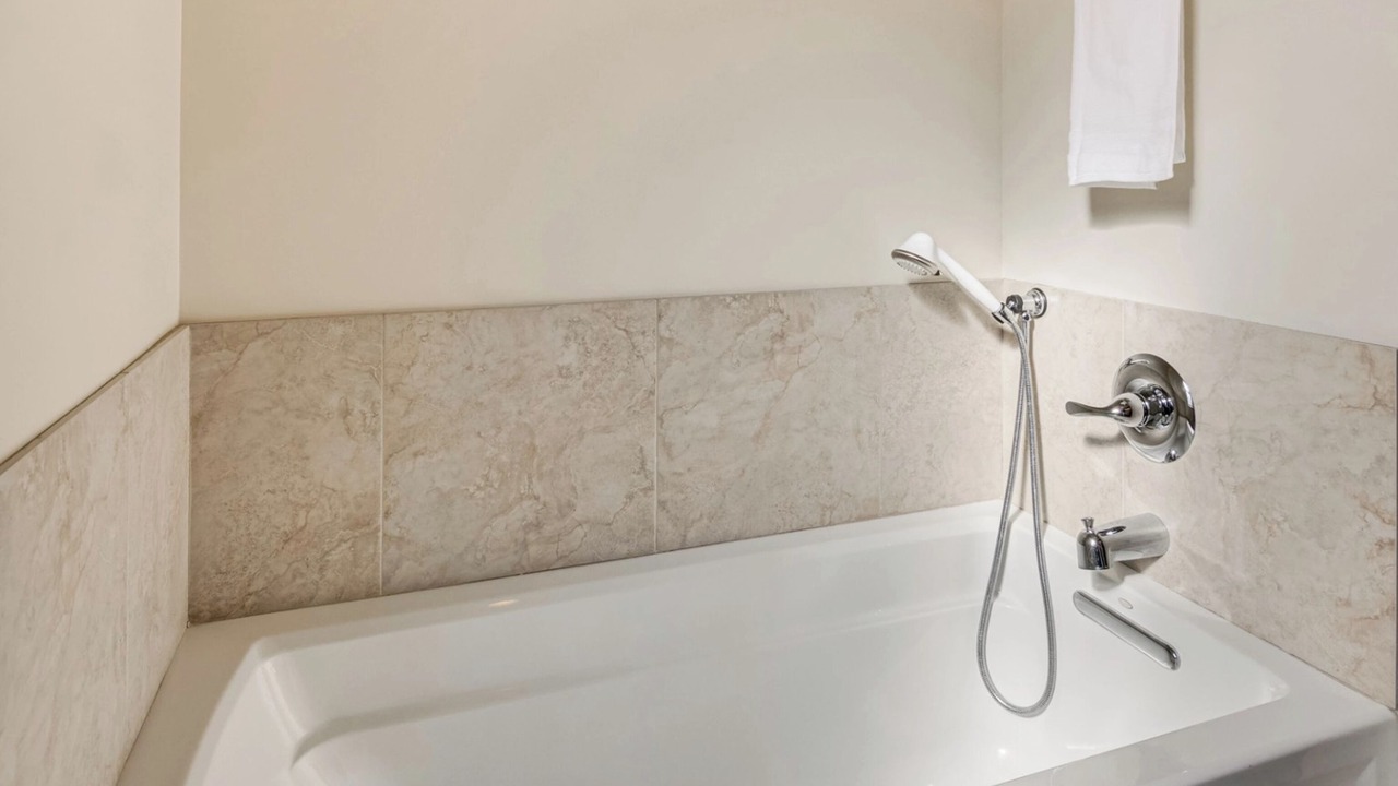 Photo of Bathroom in Thousand Oaks