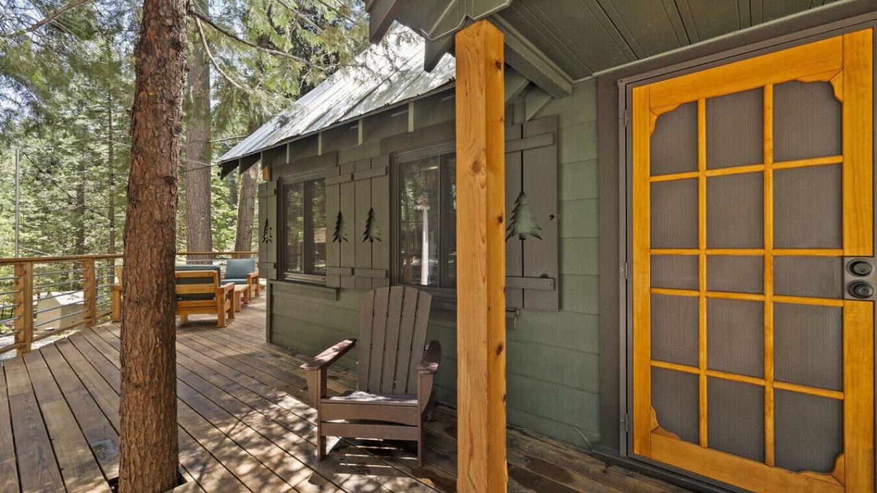 Photo of Patio Balcony in Long Barn