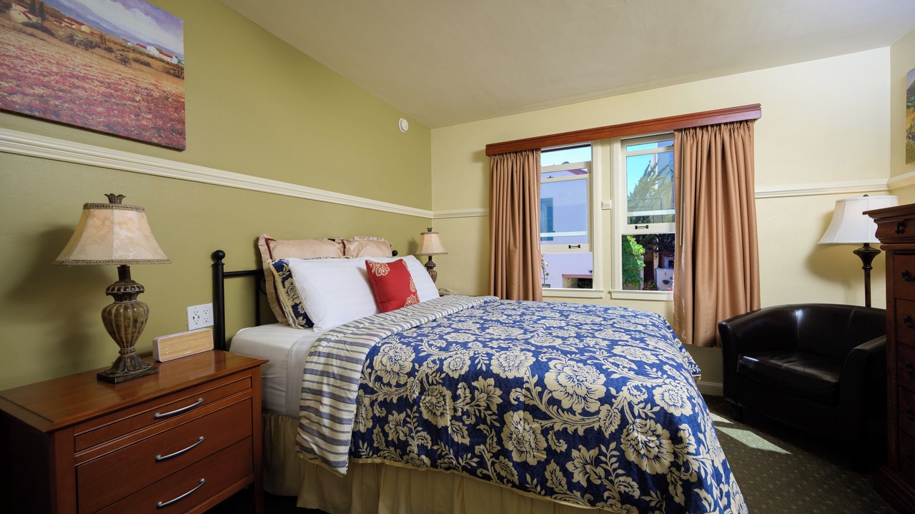 Photo of Bedroom in Marina District