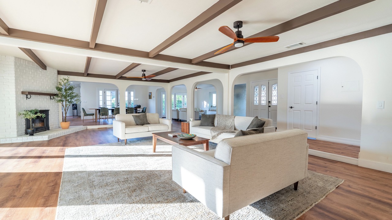 Photo of Livingroom in Byron
