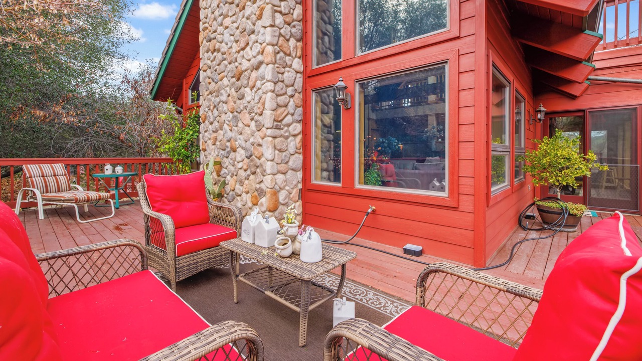 Photo of Patio Balcony in Three Rivers