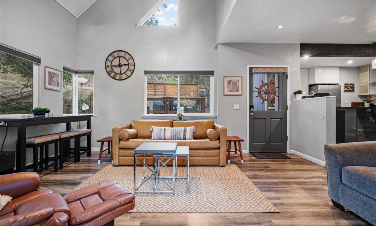 Photo of Livingroom in Lodge Hill