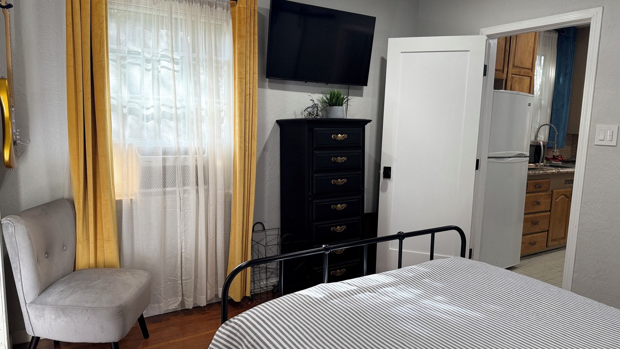 Photo of Bedroom in Poverty Ridge
