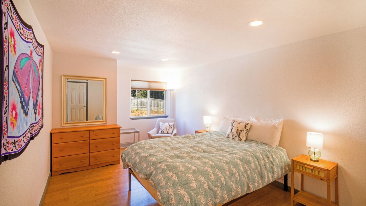 Photo of Bedroom in Shelter Cove