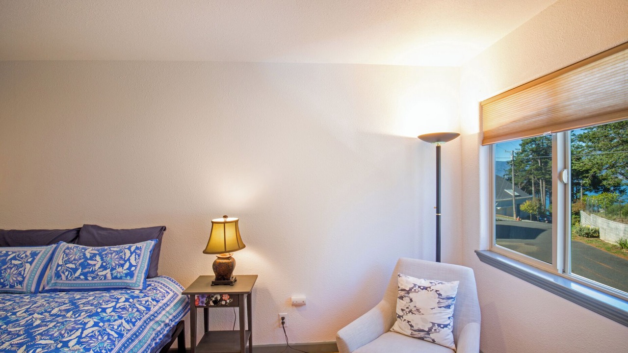 Photo of Bedroom in Shelter Cove