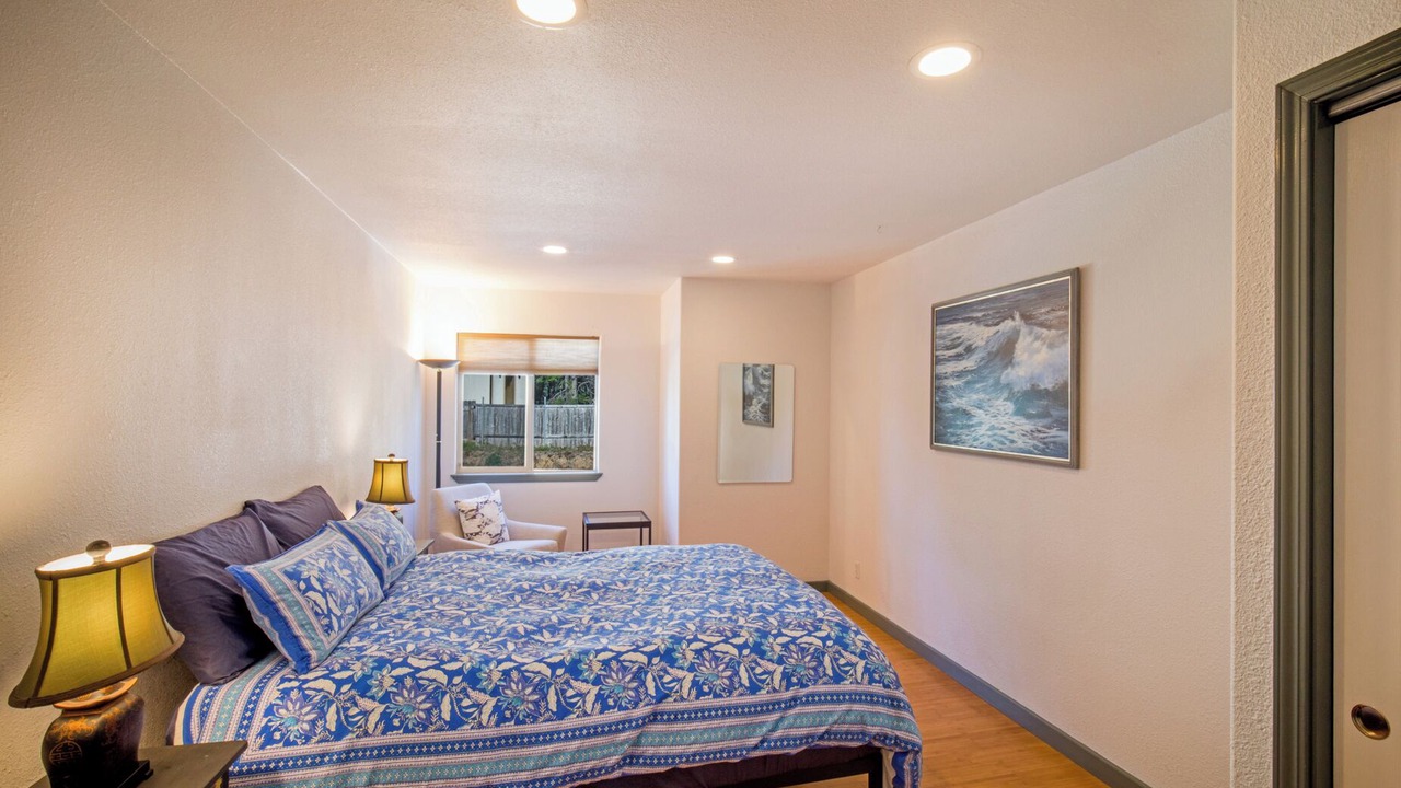 Photo of Bedroom in Shelter Cove
