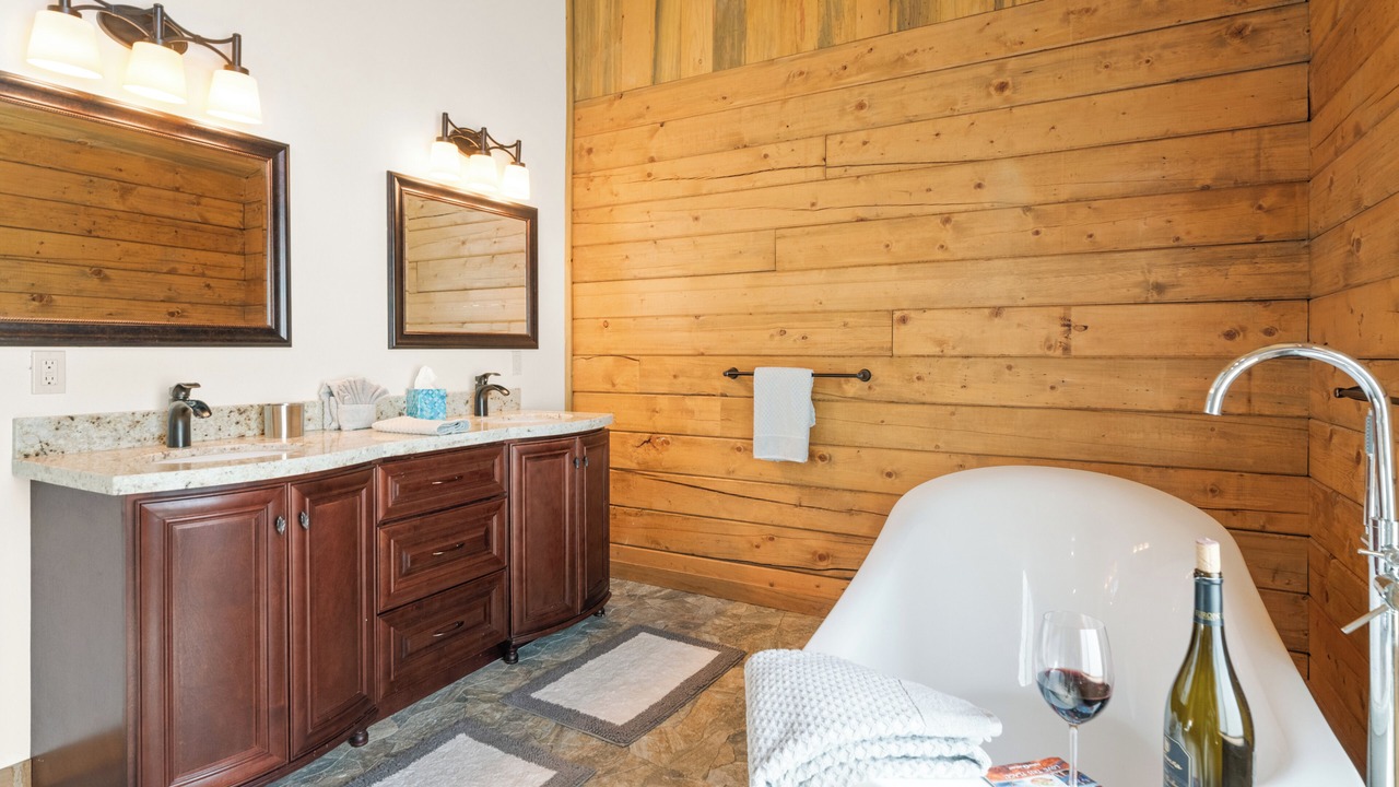 Photo of Bathroom in Big Bear Lake