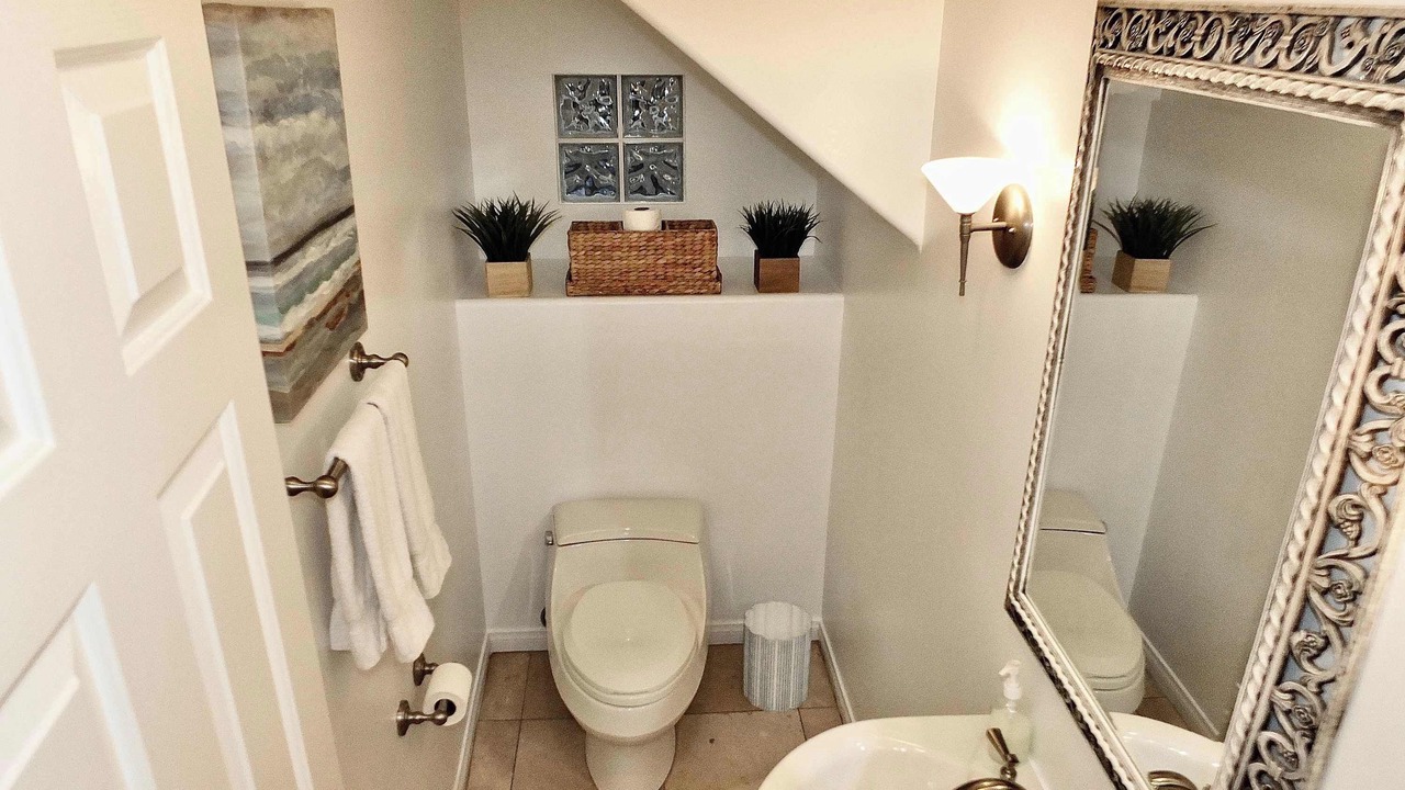 Photo of Bathroom in Belmont Shore