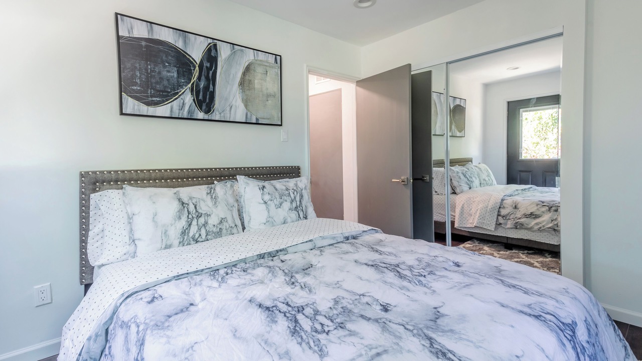 Photo of Bedroom in Beverly Glen