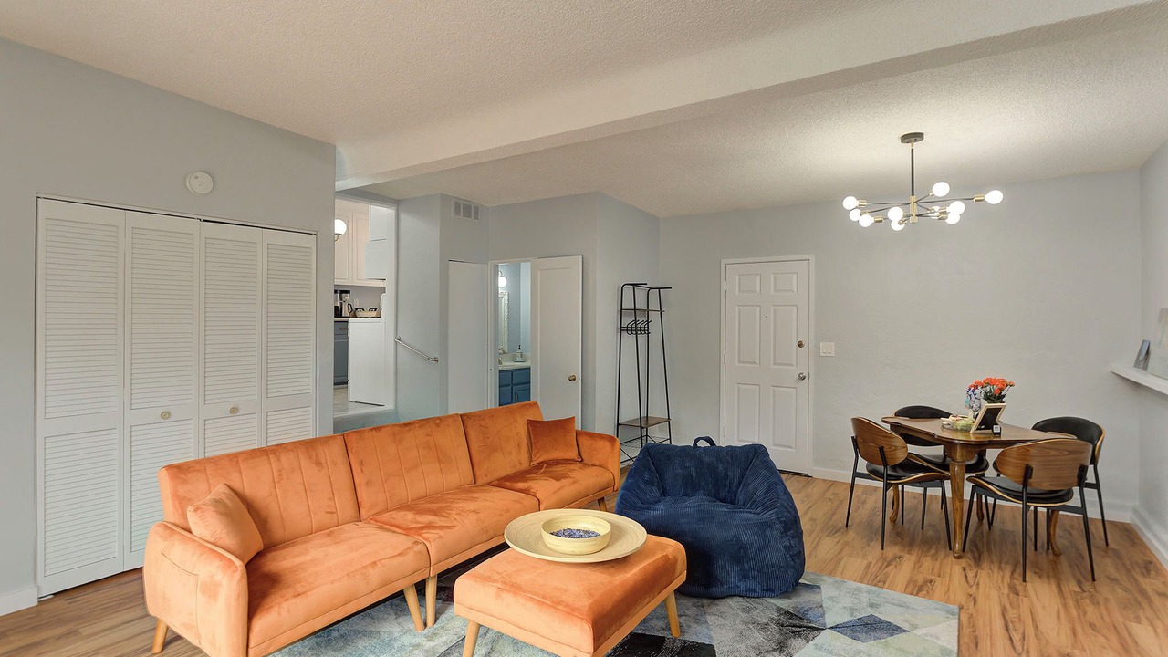 Photo of Bedroom in Del Rey Oaks