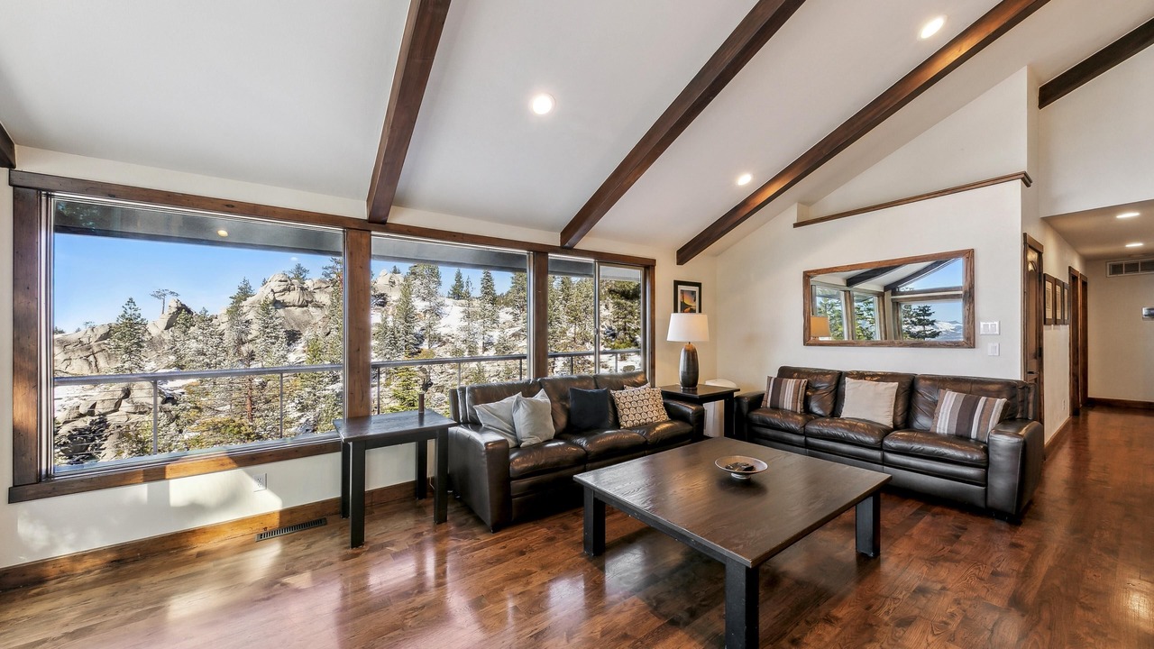 Photo of Livingroom in Tahoe Village