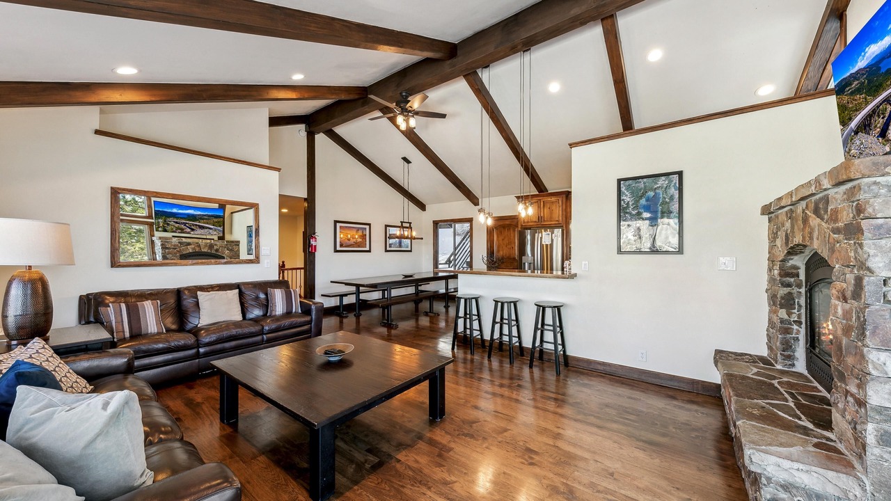 Photo of Livingroom in Tahoe Village