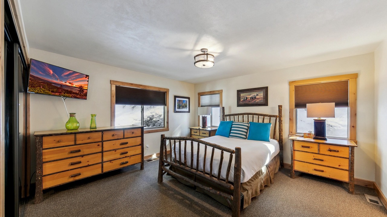 Photo of Bedroom in Tahoe Village