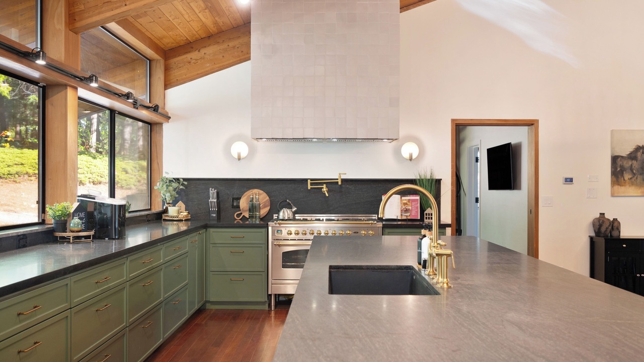 Photo of Kitchen in Apple Hill