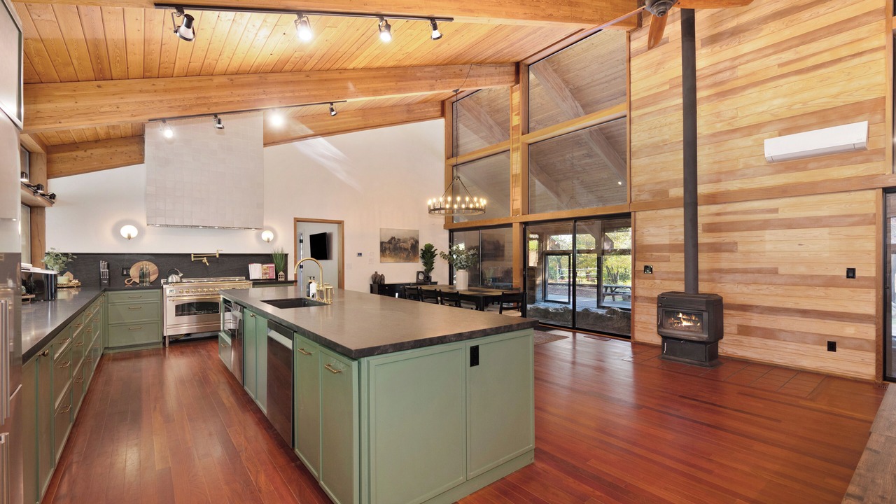 Photo of Kitchen in Apple Hill